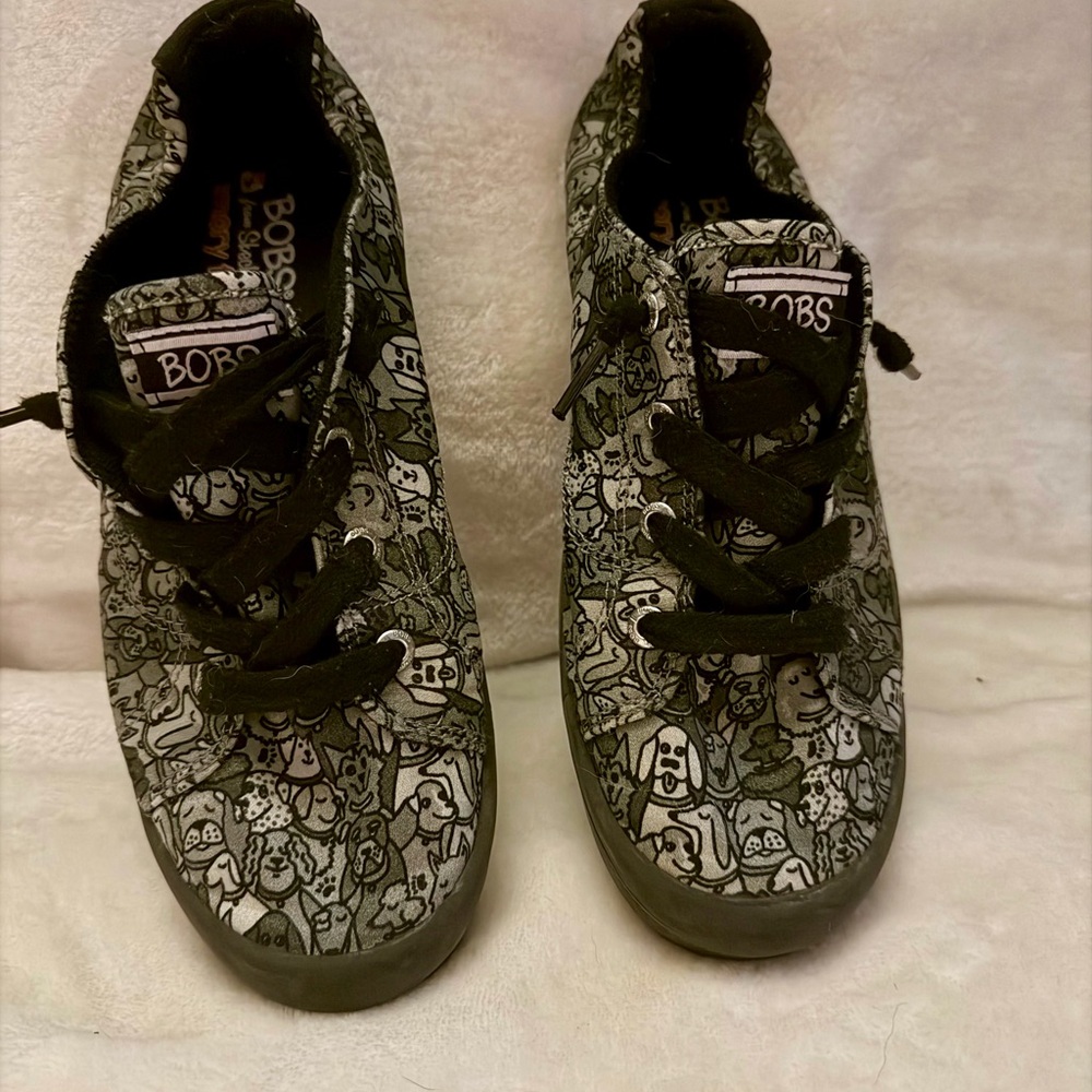 Skechers Black and White Patterned Sneakers